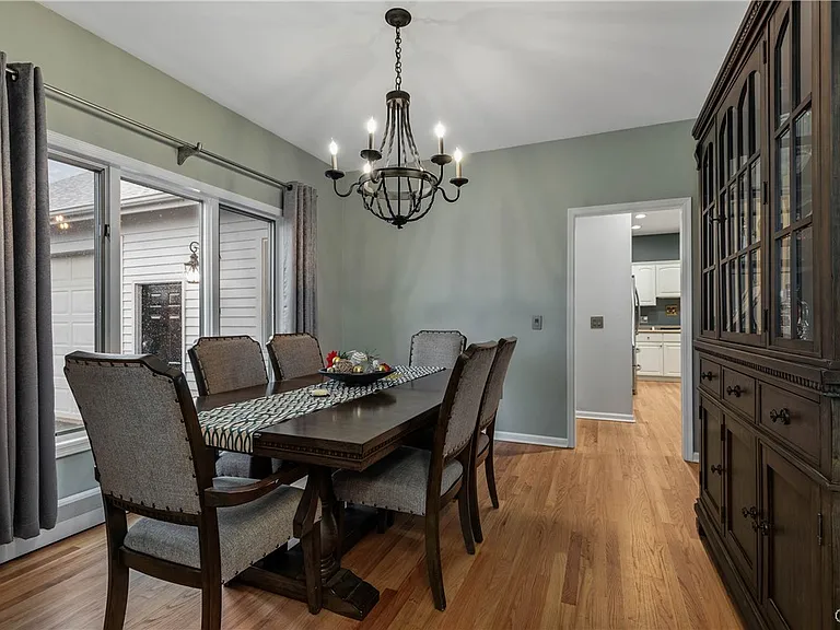 4892 Macgregor Ln — Photo 11