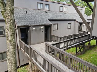 14 Middle Village Way, Tannersville, PA 18372