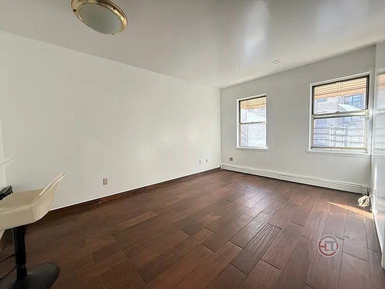 1682 Topping Ave #3 — Photo 3