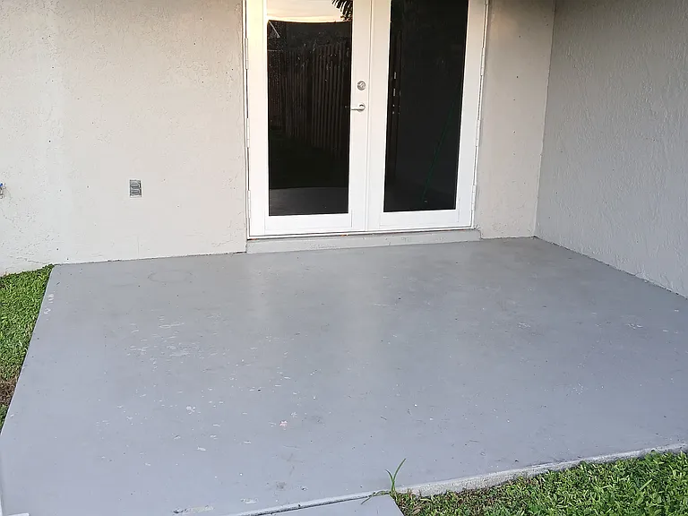638 SE 13th Ct — Photo 5