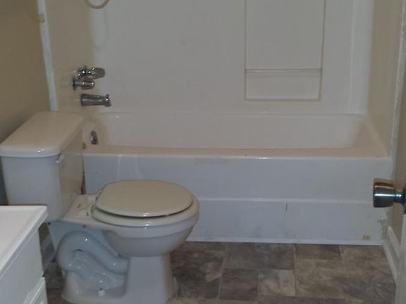 5th image of 917 Grant Pl