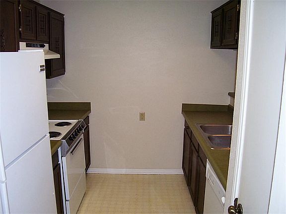 4th image of 8806 Wilcrest Dr #8806