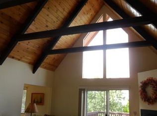 1386 Calgary Dr, Lake Arrowhead, CA 92352