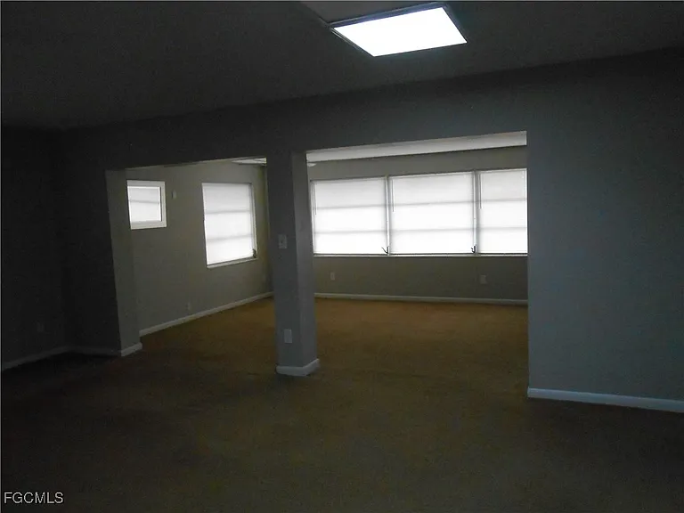 241 Thistle Ct — Photo 3