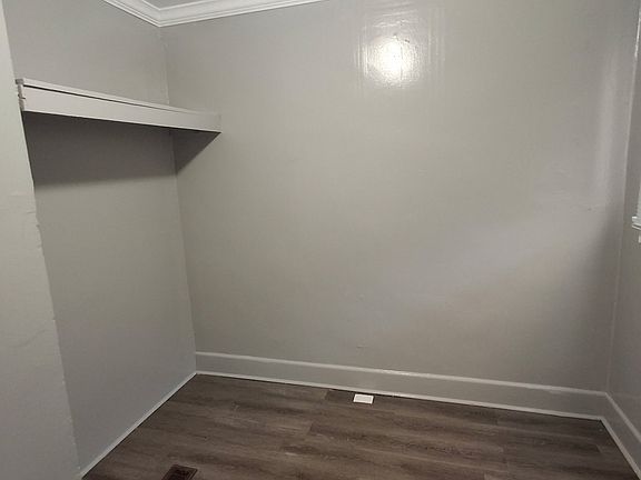 4th image of 579 W 200 N
