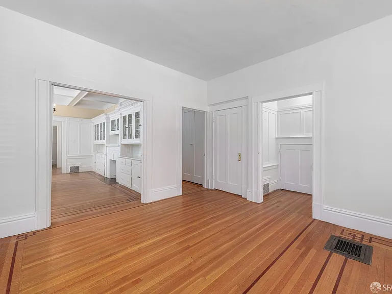 3877 Jackson St — Photo 9