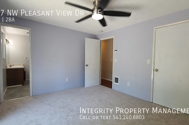347 NW Pleasant View Dr #E — Photo 13