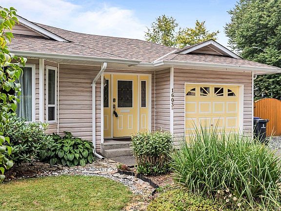 2nd image of 1603 Burgess Rd #B
