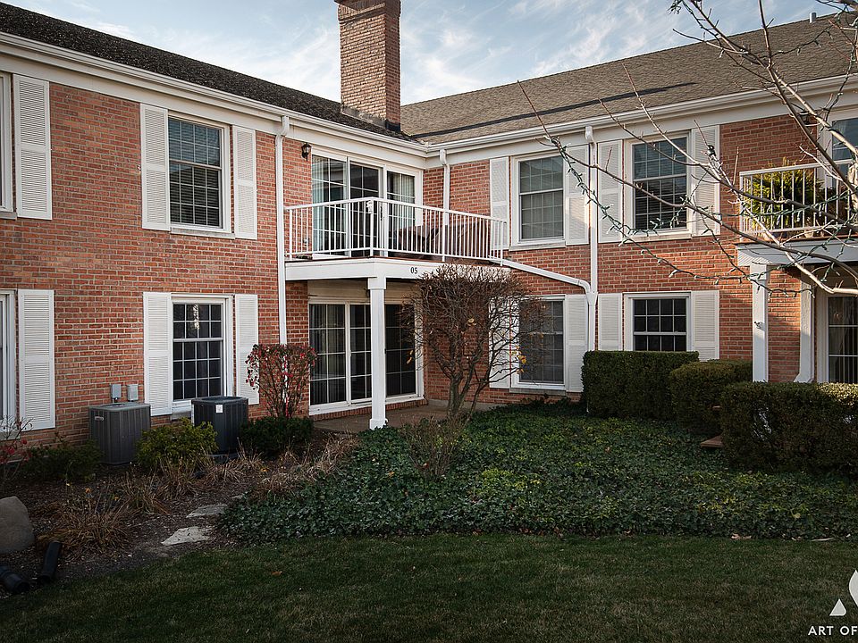1st image of 124 Carriage Way Dr #B-205