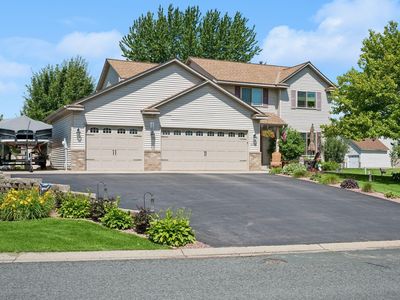 21071 Hyacinth Ave, Lakeville, MN, 55044