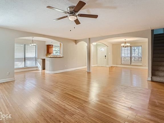 4th image of 303 Trailridge Dr