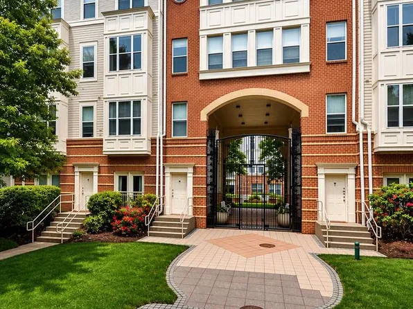 2791 Centerboro Dr APT 182, Vienna, VA 22181