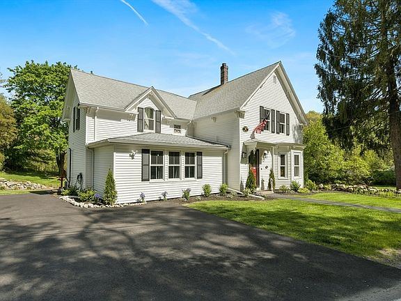 2nd image of 66 Seekonk St