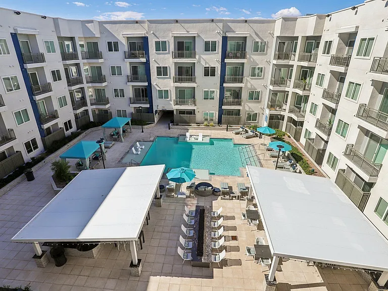 Lura Vegas Apartments — Photo 54