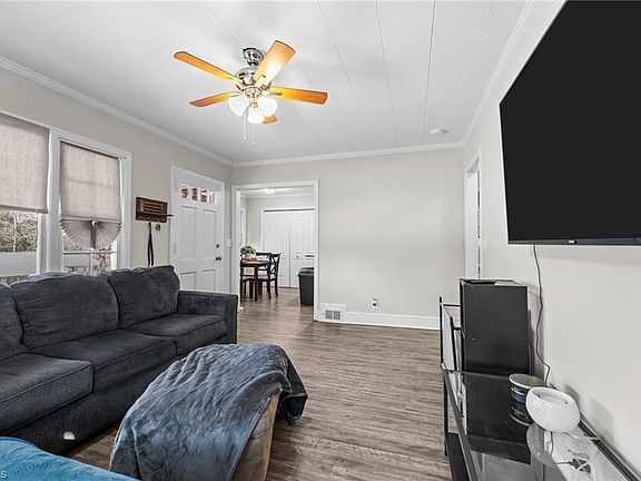 5th image of 311 Courtland Ter