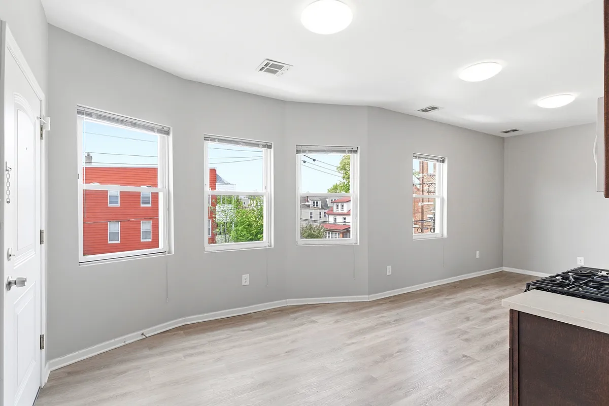 Building Photo - 456 Avon Ave #33B