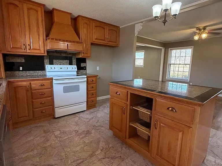 6111 Homestead Rd — Photo 16