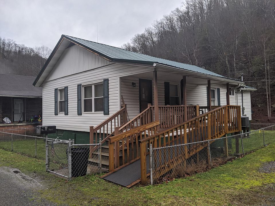 1st image of 104 New Camp St