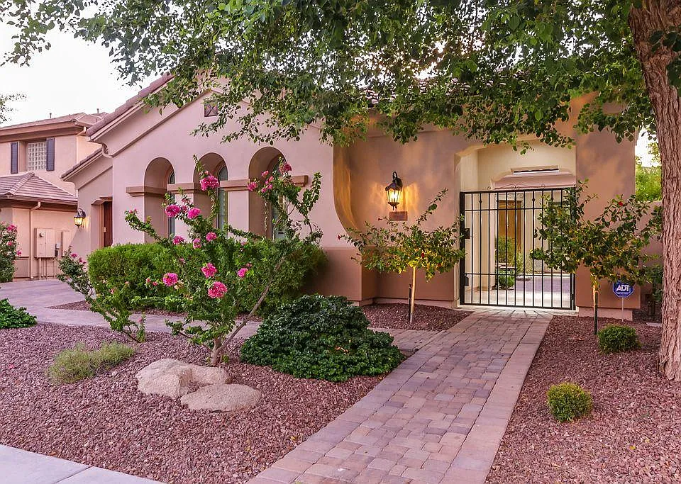 270 W New Dawn Dr