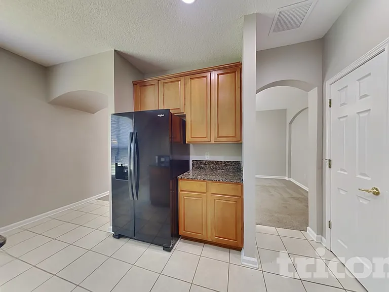 272 Silver Glen Ave — Photo 6