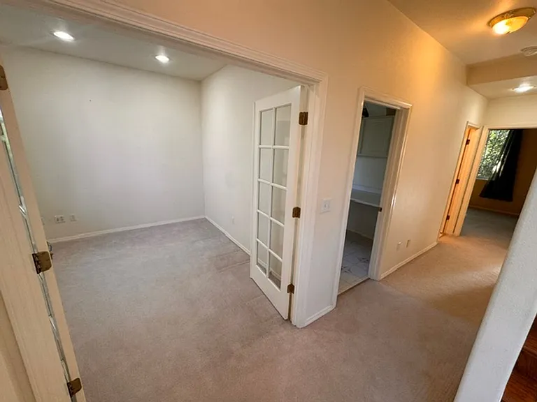 10100 Zermatt Cir — Photo 23
