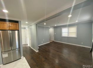 716 Pershing Ave, Middlesex, NJ 08846