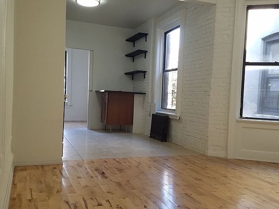3rd image of 631 Park Pl #3RR