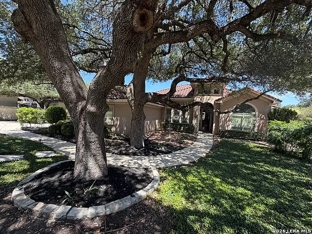 3 bed, 3.0 bath, 3266 sqft, $4,950 — Photo 1