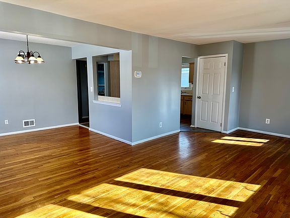 3rd image of 713 Tysens Ln Floor 2