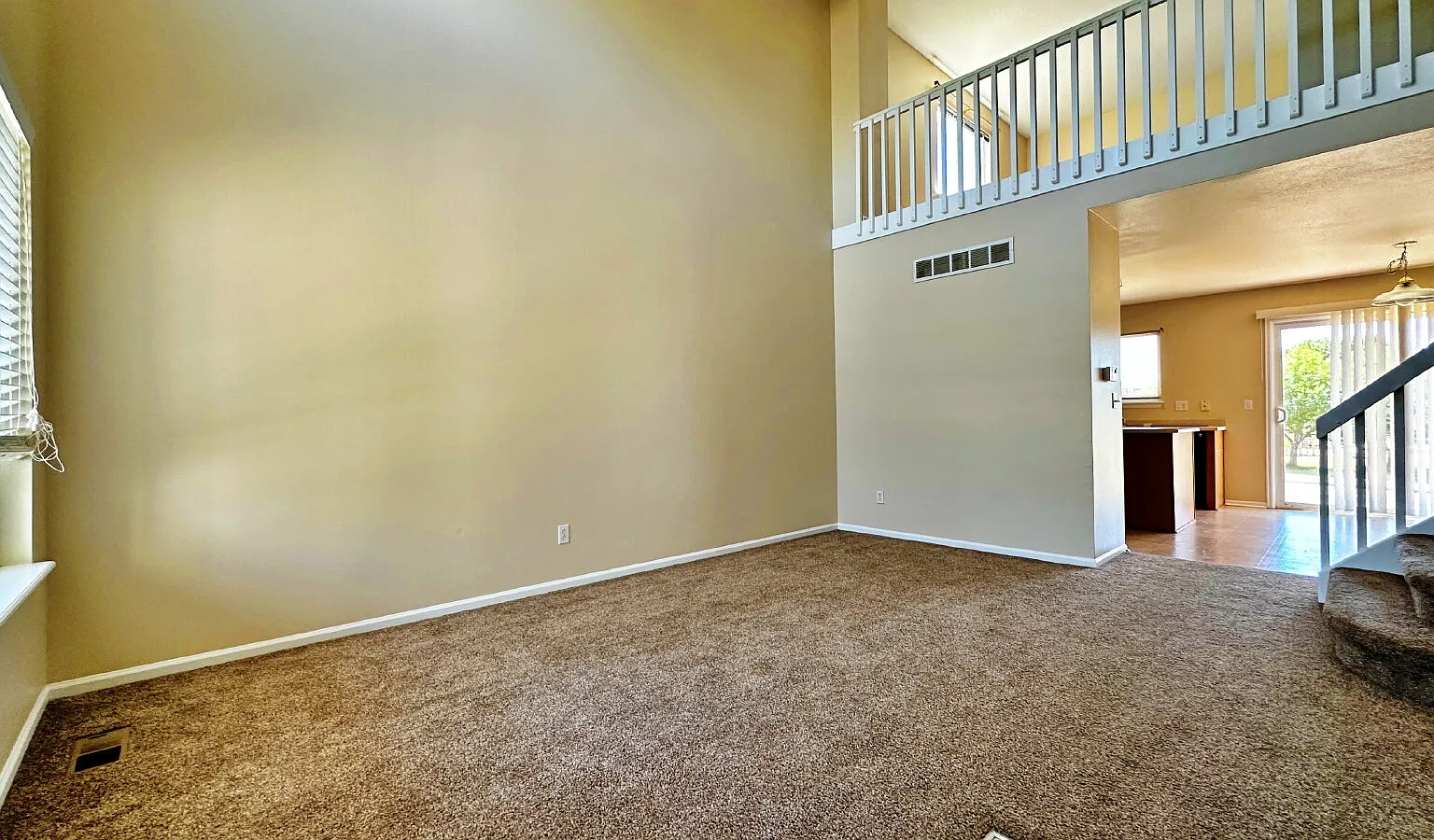 4 bed, 3.0 bath, 2072 sqft, $2,750 — Photo 4