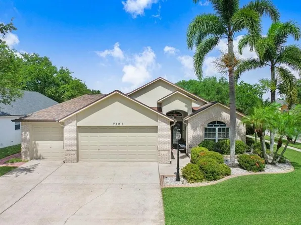 7101 Bucks Ford Dr, Riverview, FL 33578