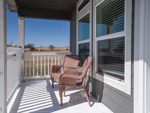 4th image of 1558 N 450th Rd