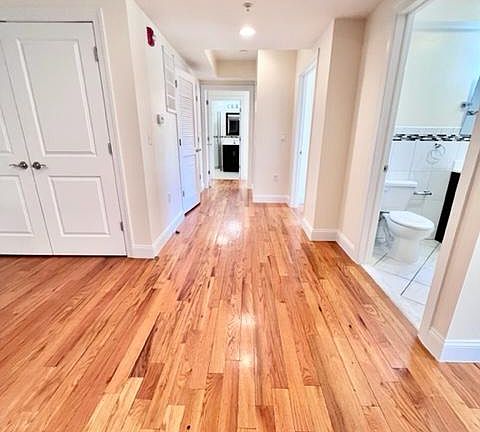3rd image of 93 N Walnut St #105