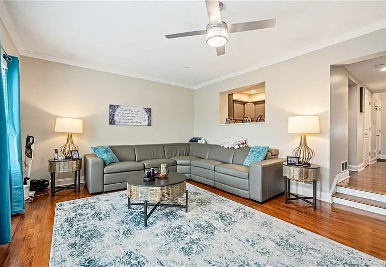 143 Aberdeen Ct — Photo 9