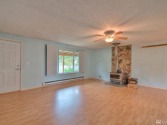 3rd image of 103 Alder Ln N