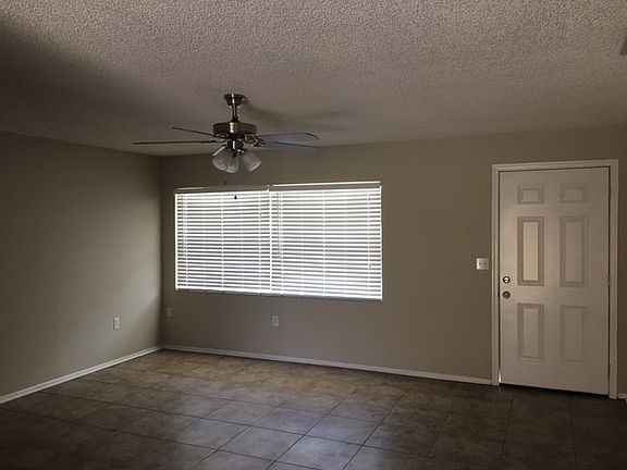 2nd image of 3121 Harmon Ln