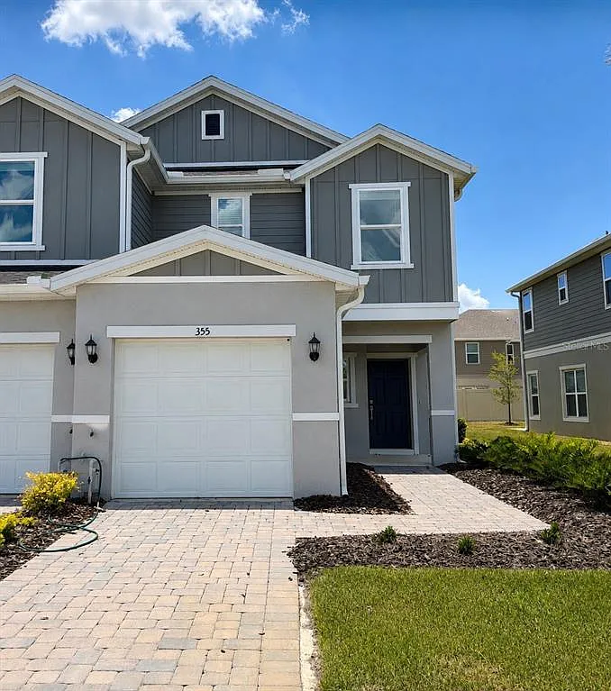 3 bed, 2.5 bath, 1685 sqft, $2,250 — Photo 1