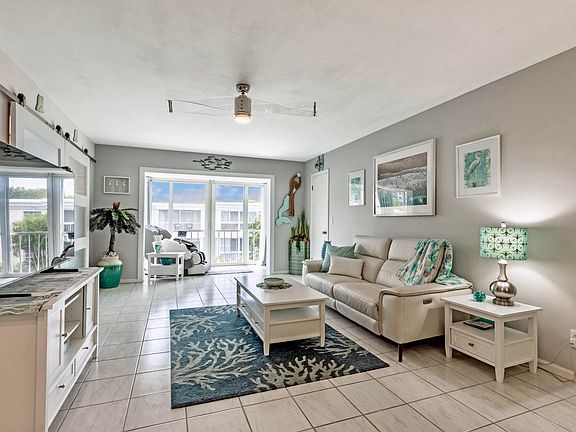 3rd image of 6447 Bay Club Drive #4