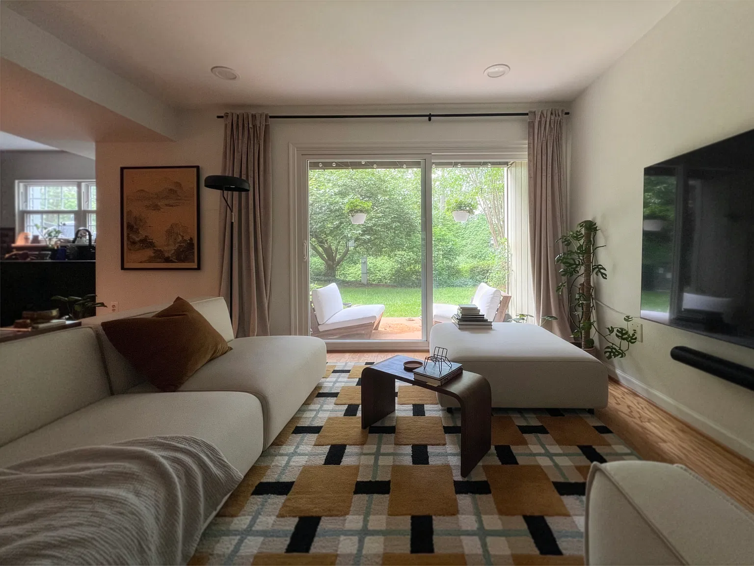 2 bed, 940 sqft, $4,200 — Photo 4
