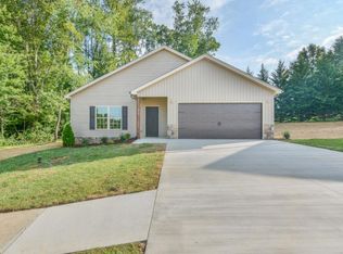 270 Ridge Pointe Dr, Johnson City, TN 37604