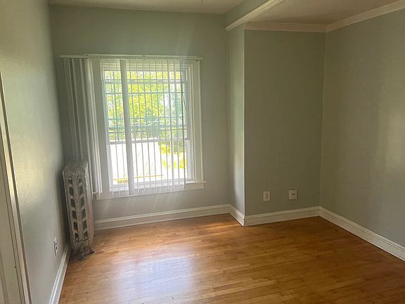 4th image of 147 S 8th Ave #4