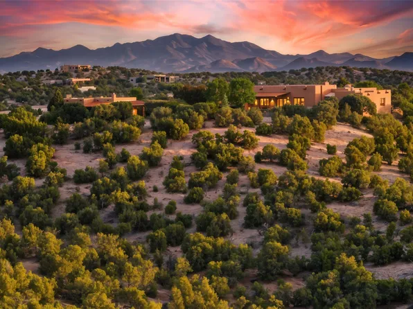 17 Vuelta Rosal, Santa Fe, NM 87506