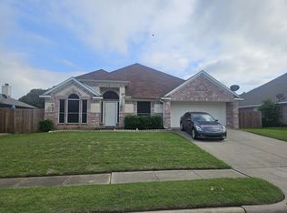 1211 Gaines Mills Rd, Grand Prairie, TX 75052