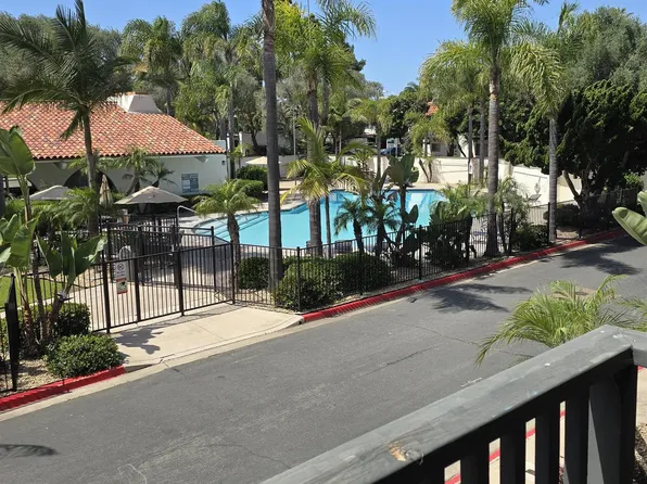 4044 Loma Riviera Cir, San Diego, CA 92110