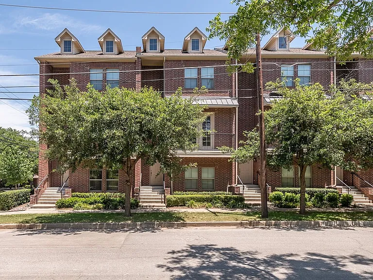 2816 Lubbock Ave — Photo 30
