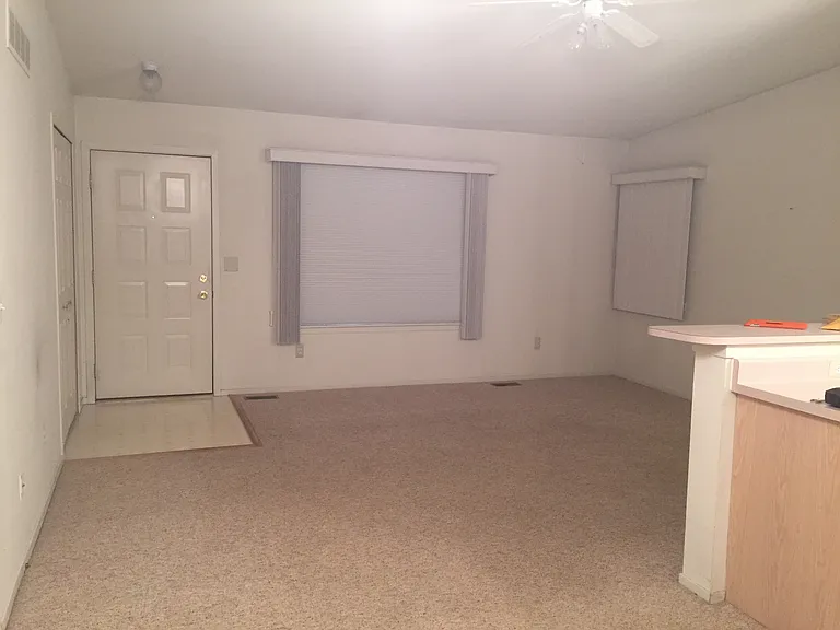 Parkside Cir — Photo 2