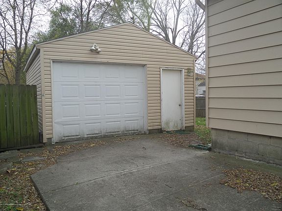 4th image of 1109 Ontario St