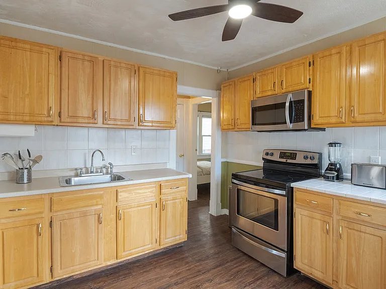 312-314 Franklin St #1 — Photo 5