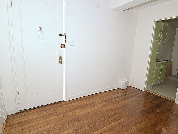 5th image of 8235 134th St #2J