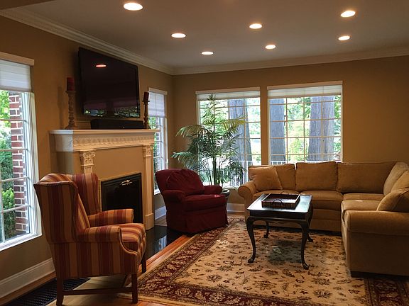 3rd image of 26 Meadow Dr